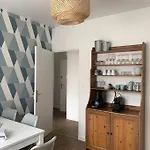 아파트 Le Nid Des Fees T3 Renove Acces Jardin 라루브불